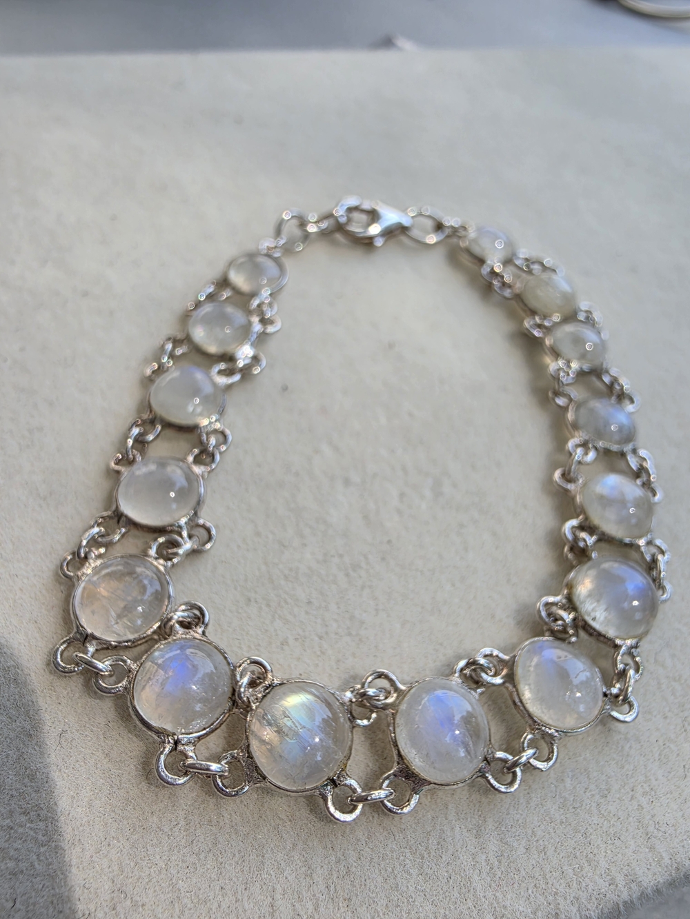 19.5cm: Sterling Silver Moonstone Link Bracelet - White/Blue Sheen